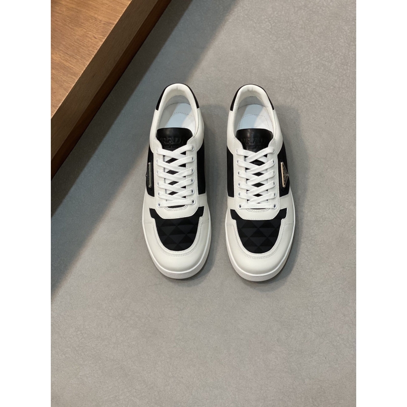 Pra*a casual shoes